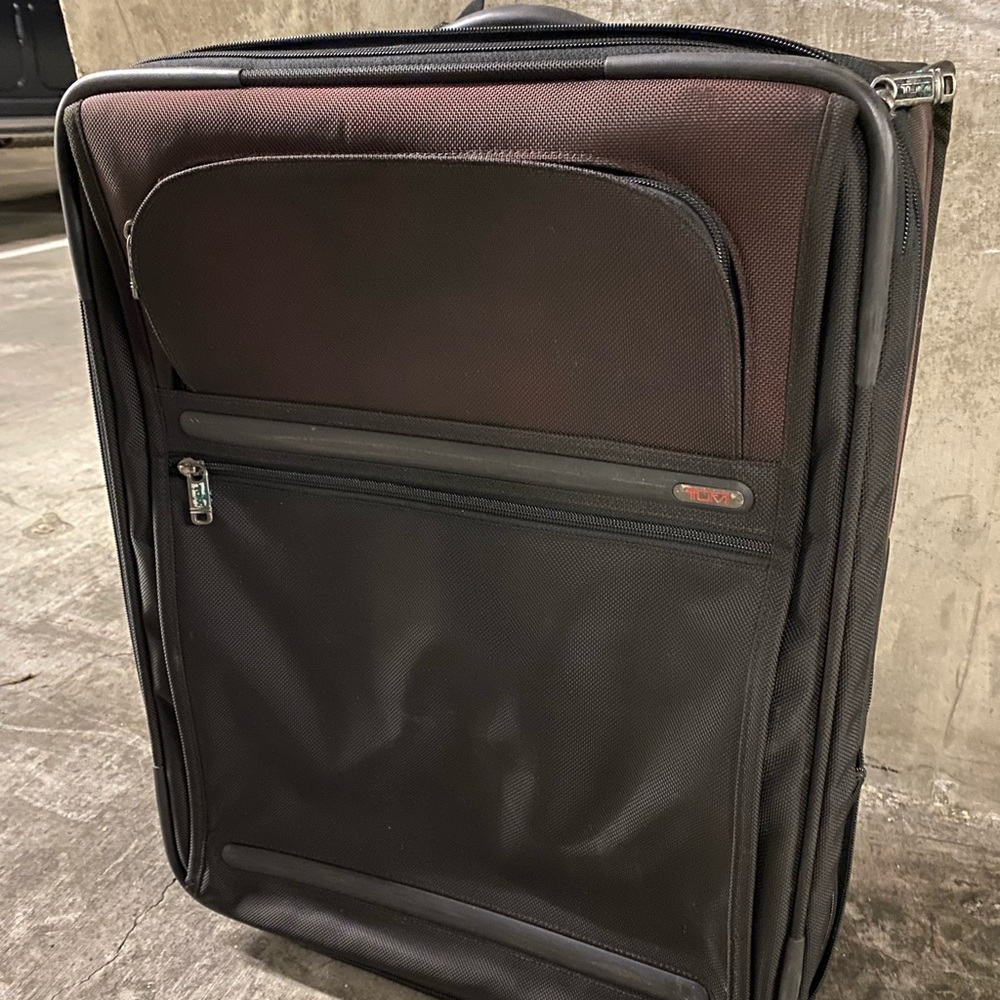 TUMI Carry On Luggage - Picture 2 of 12